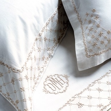 leron-linens-bespoke-bed-linens-emily_390x390_acf_cropped