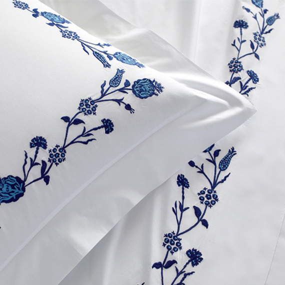 Leron-Linens-Couture-Bed-Linens-Toile-Bloom