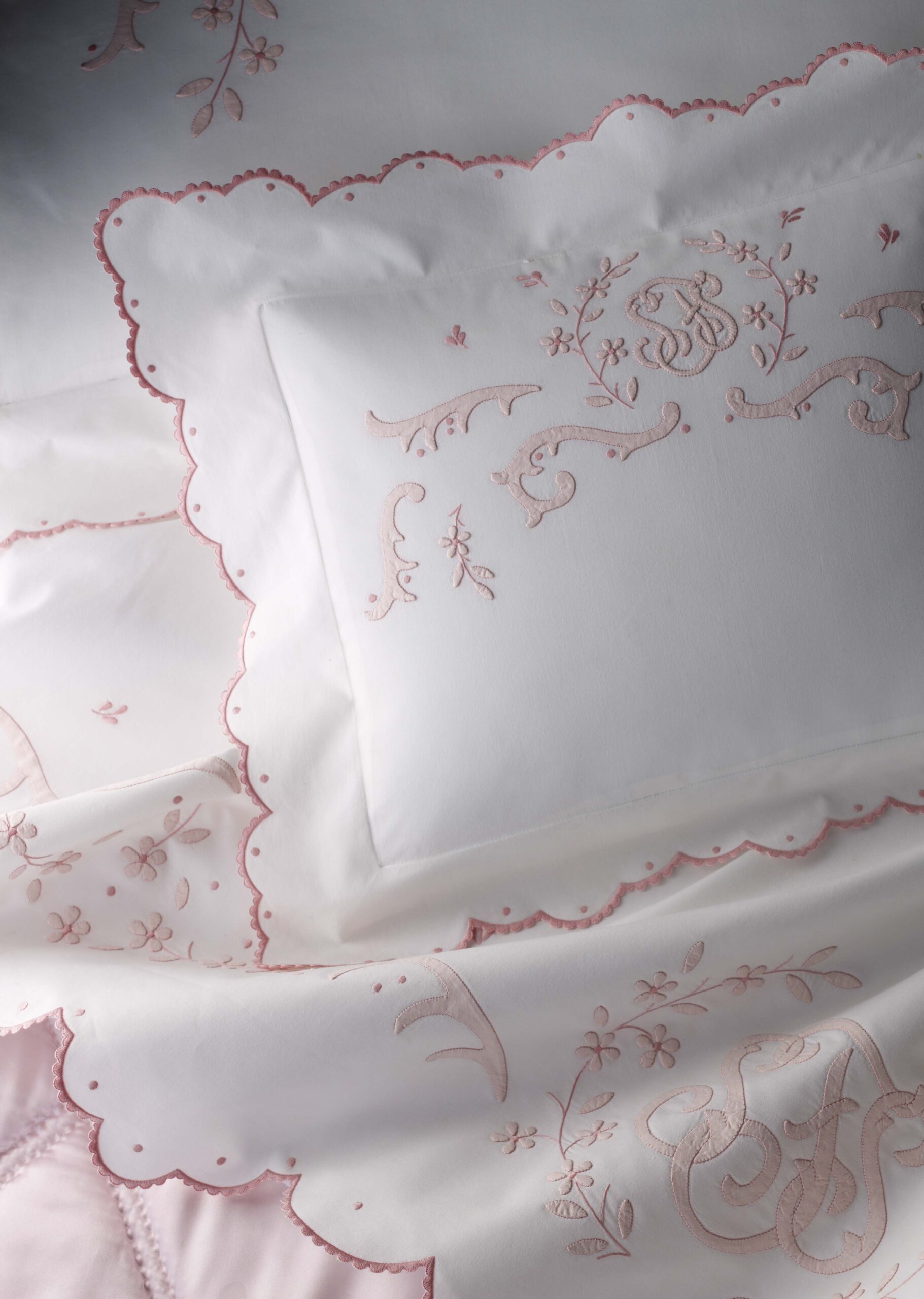 Leron-Linens-Laura-Bed-Linens