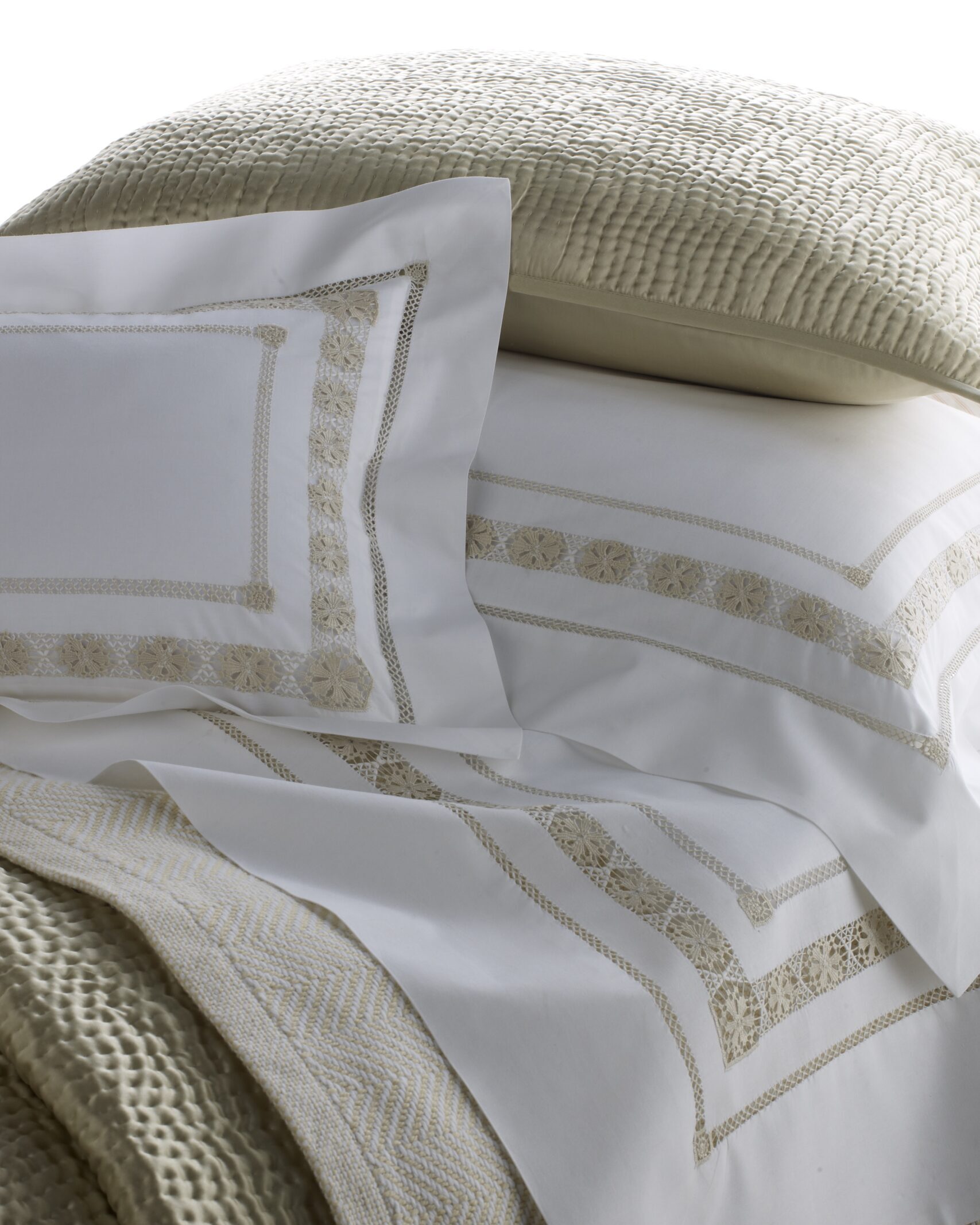 Leron-Linens-Luxury-Linens-A-Jour