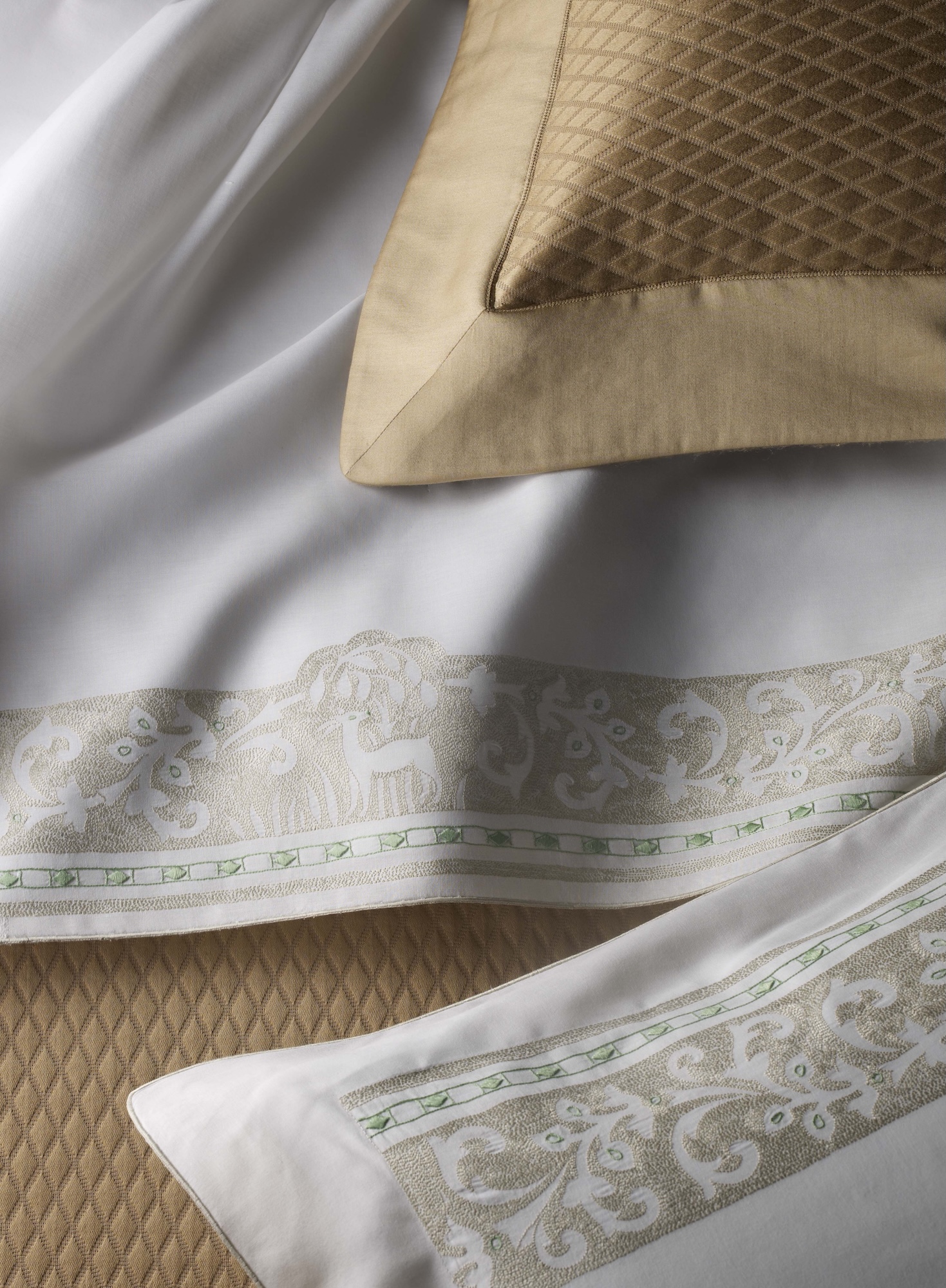 Leron-Linens-Luxury-Linens-Diana