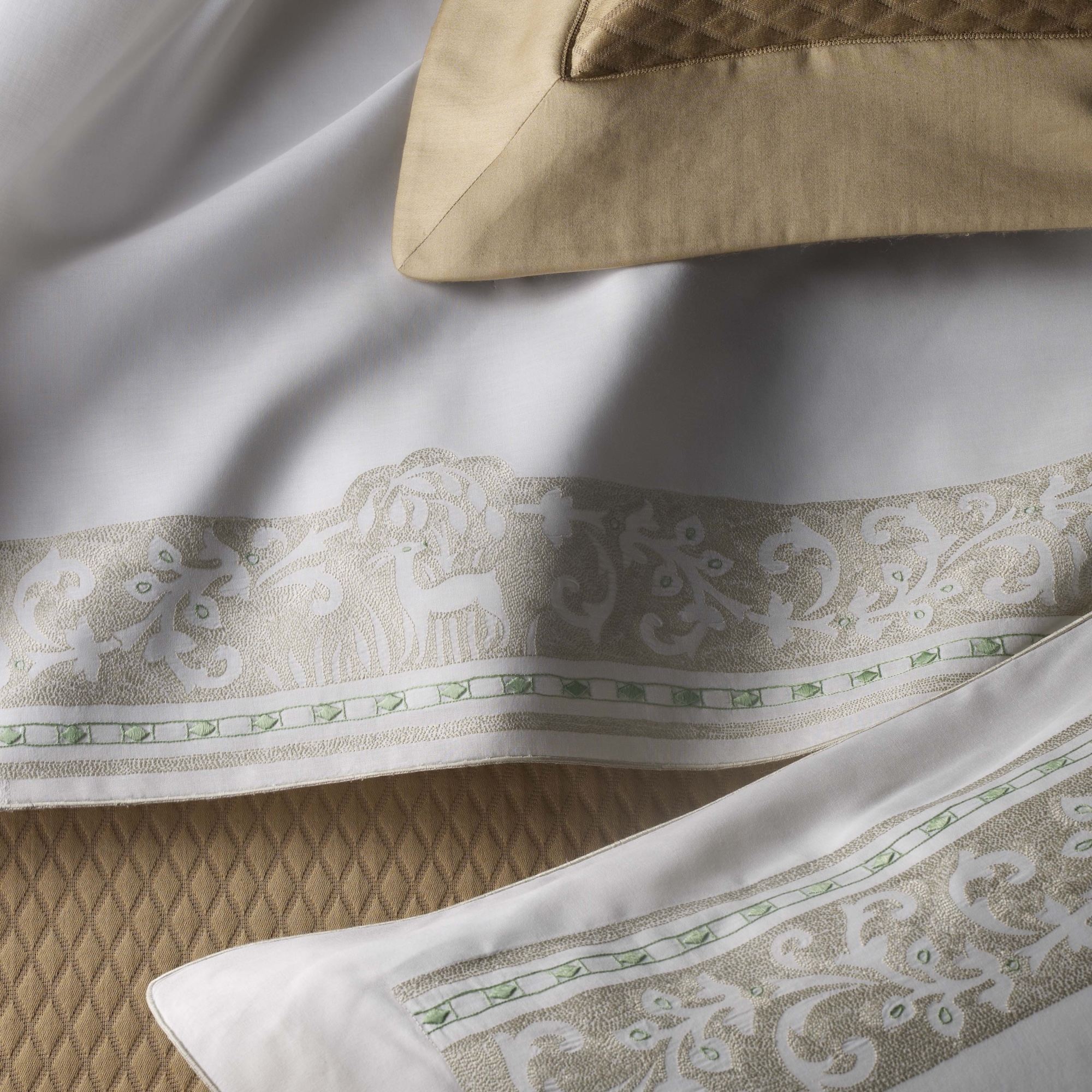 Leron-Linens-Luxury-Linens-Diana